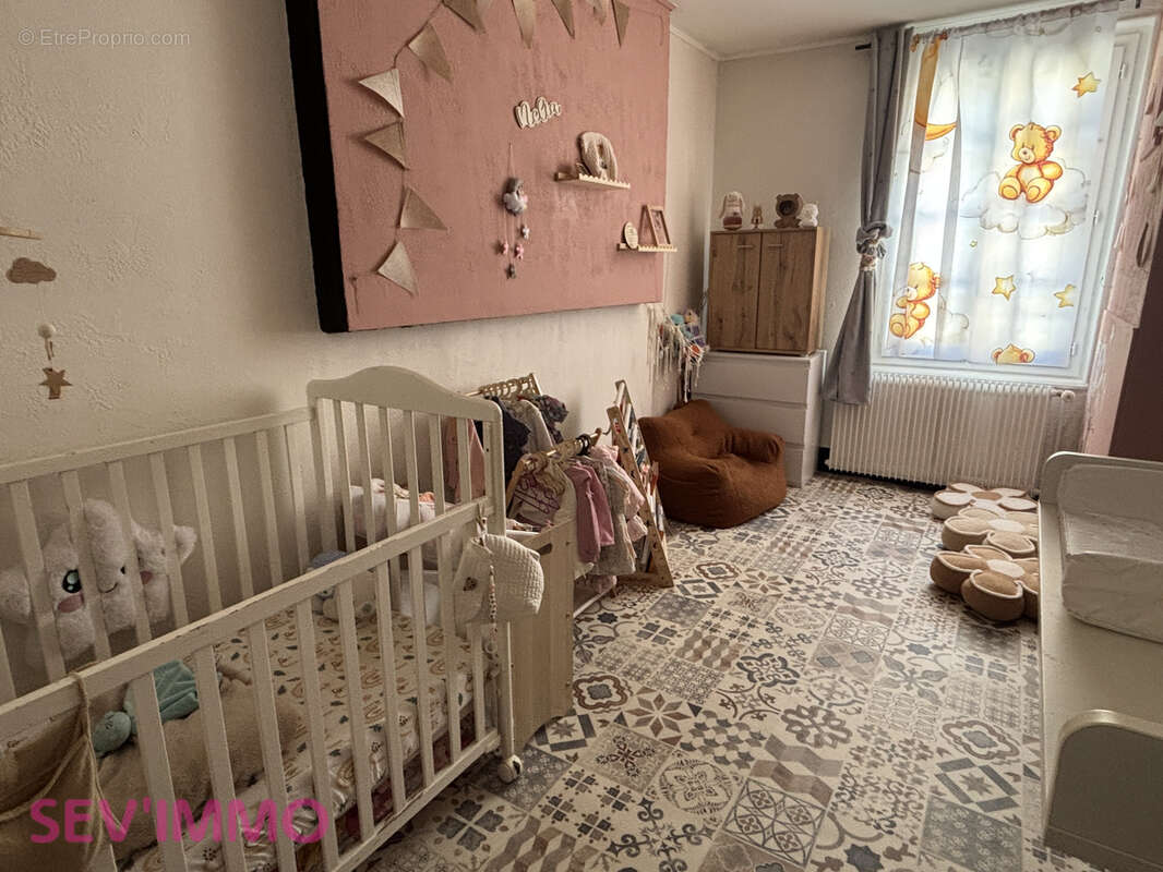 Cusset maisonde ville avec courette - photo 12