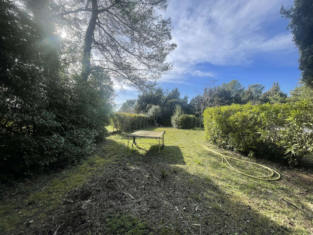 Maison à BAGNOLS-EN-FORET