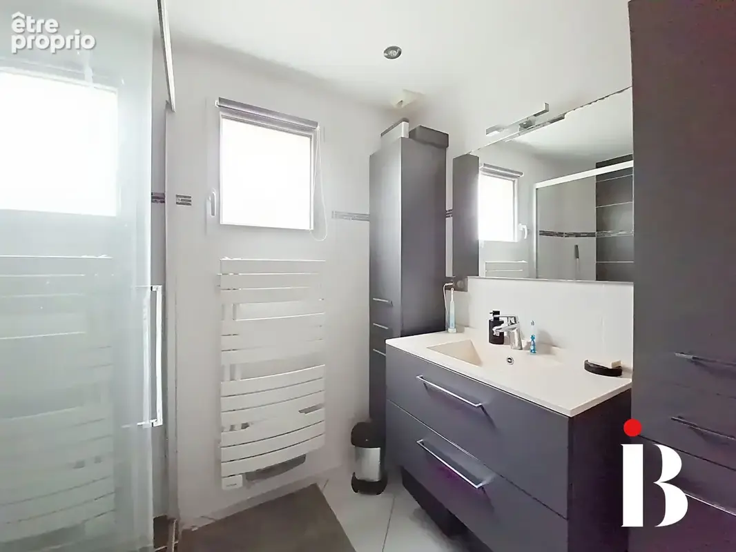 Quartier Longchamp Magnifique appartement rénové avec balcon, cave et parking sécurisé - photo 5