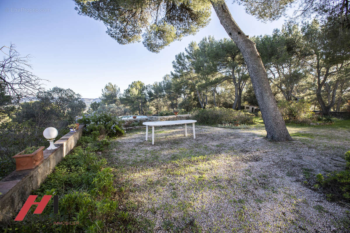 Bastide pagnolesque de 250 m2 sur 16000 m2 a deux pas du golf bde la salette - photo 22