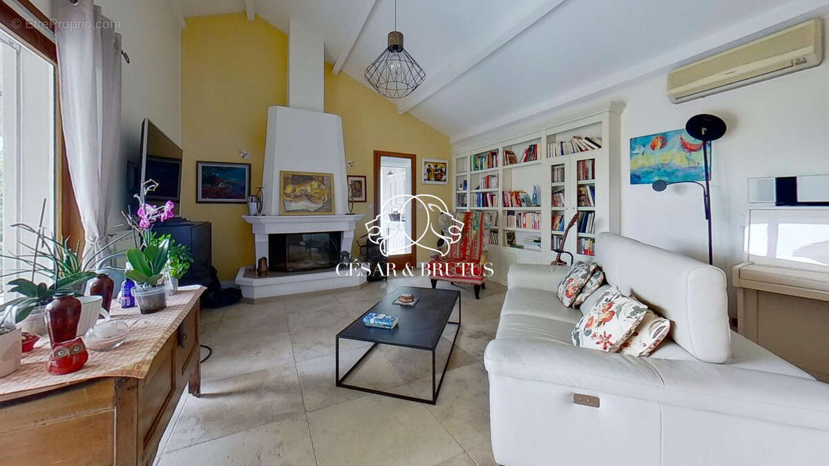 Maison 230 m² à Reyrieux  - photo 5