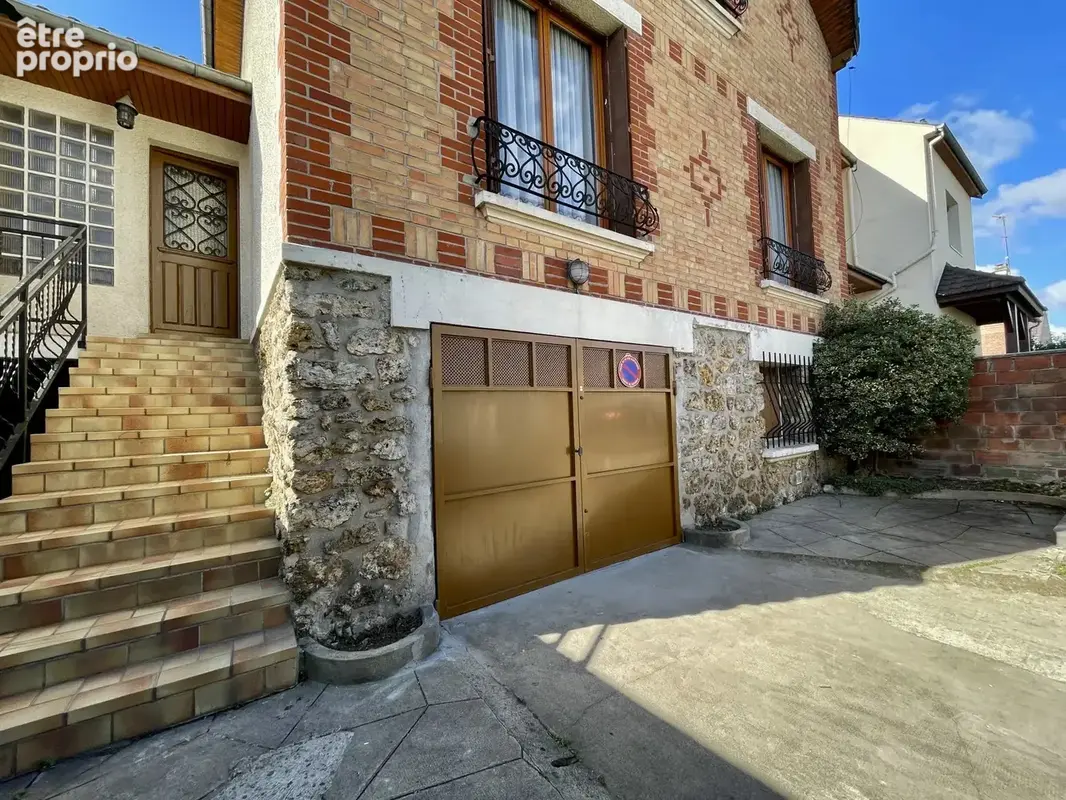 DRANCY - LES OISEAUX - Pavillon familial - 122m2 - 4 chambres - garage et grand jardin - proche gare RER B Drancy - photo 2