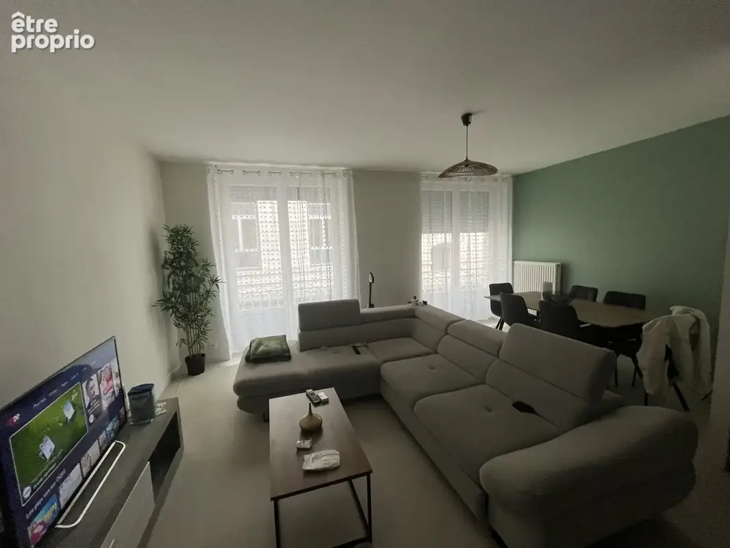 Appartement 97 m² à Saint-Etienne  - photo 2