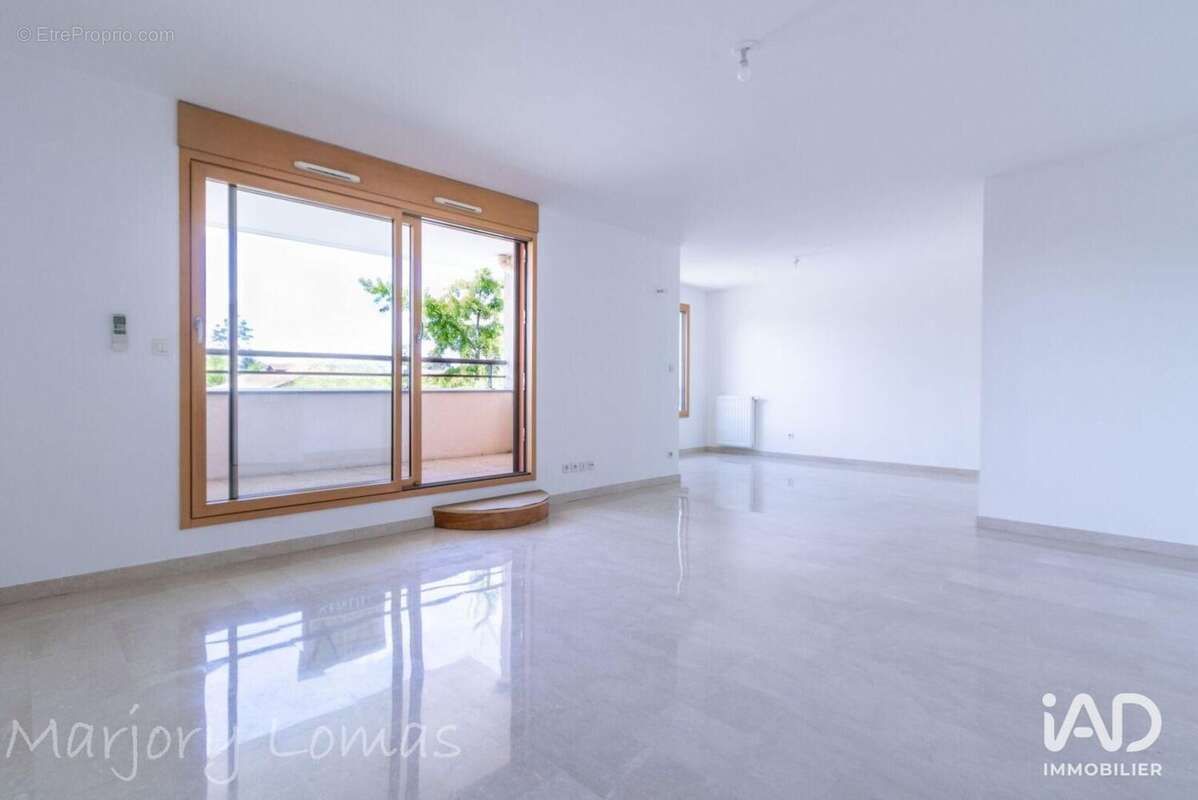 Photo 2 - Appartement à GENAS