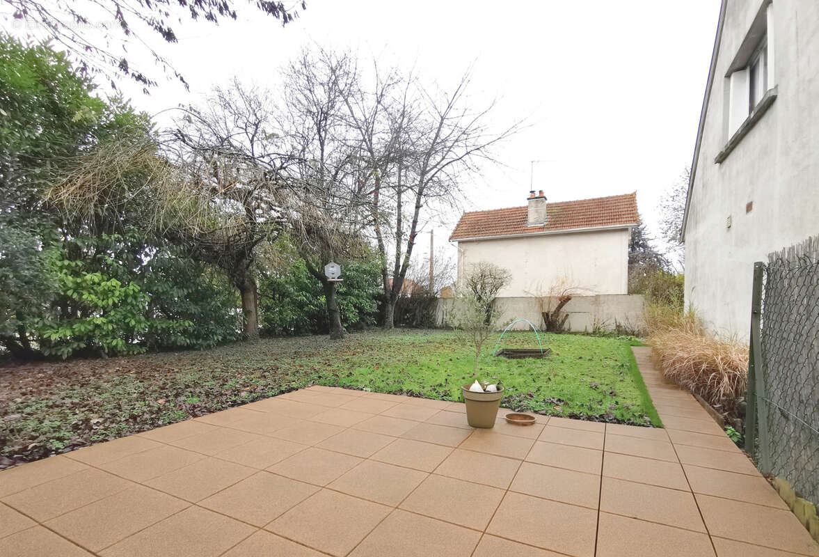 Maison à SAINT-ANDRE-LES-VERGERS