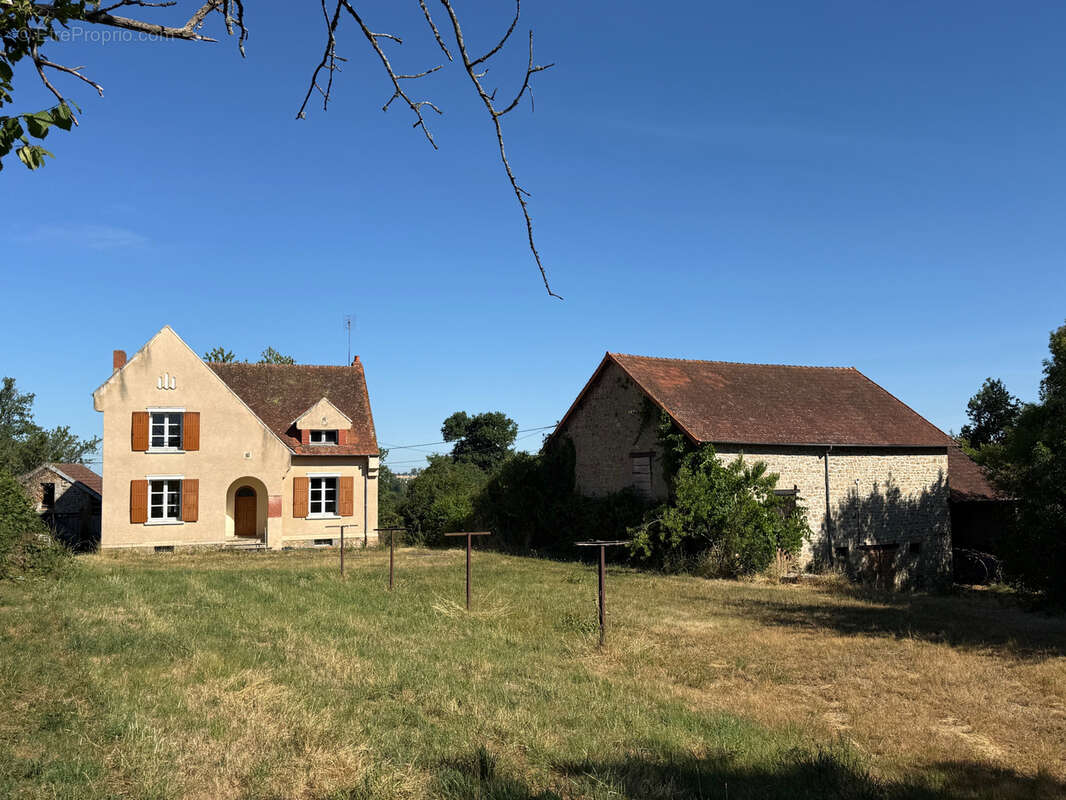 Auv 1226 : Maison typique, grange, puits, calme, vue, 3 849m2 - photo 37