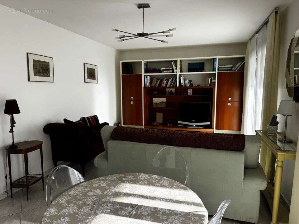 Appartement à CARRY-LE-ROUET