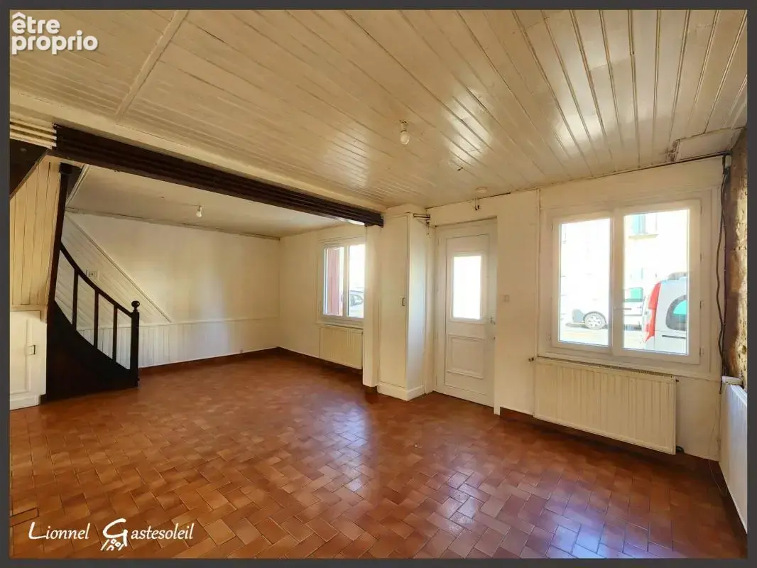 Maison à vendre 4 chambres avec jardin, parking sur la commune de Pineuilh proche de Sainte Foy la Grande (33) - photo 4