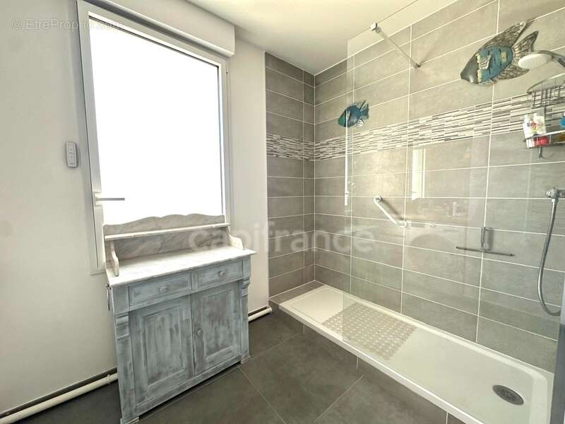 Appartement à SAINT-MAUR-DES-FOSSES