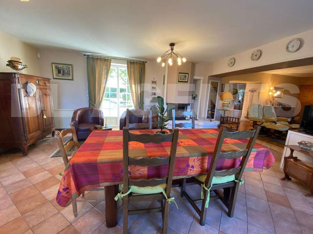 WhatsApp Image 2025-10-14 à 17 - Maison à SOULIGNE-SOUS-BALLON