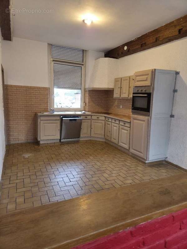 Maison à SOLRE-LE-CHATEAU