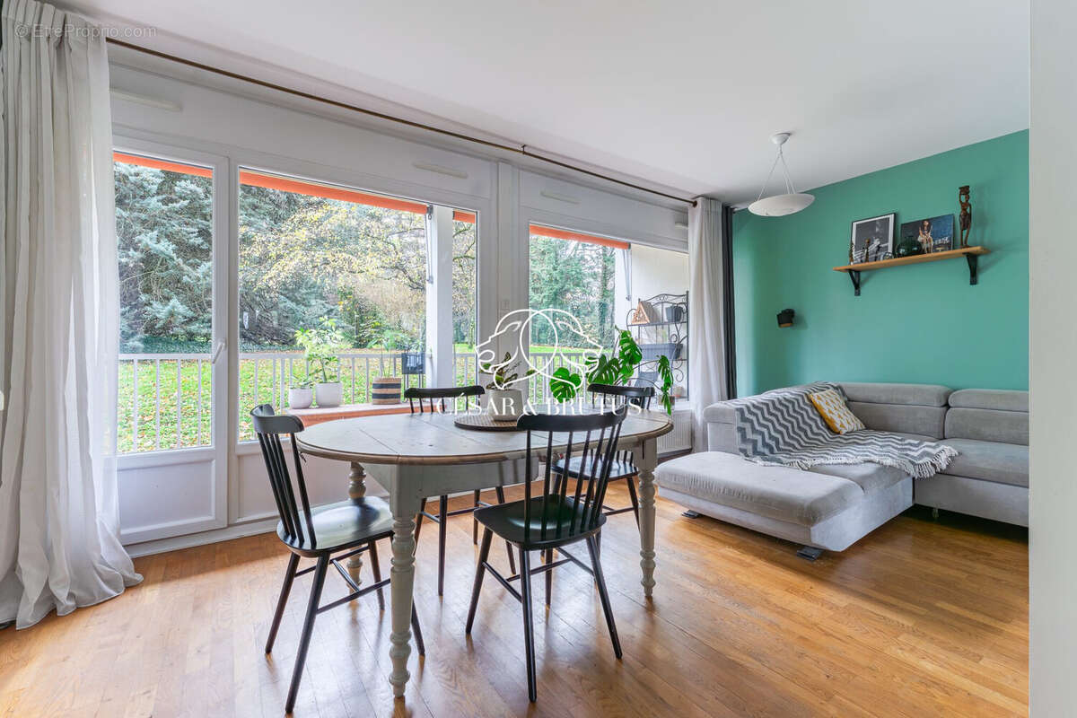 Appartement à SAINTE-FOY-LES-LYON