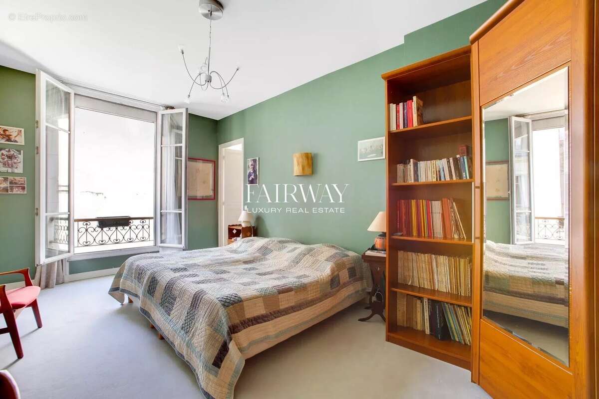 Appartement à PARIS-17E