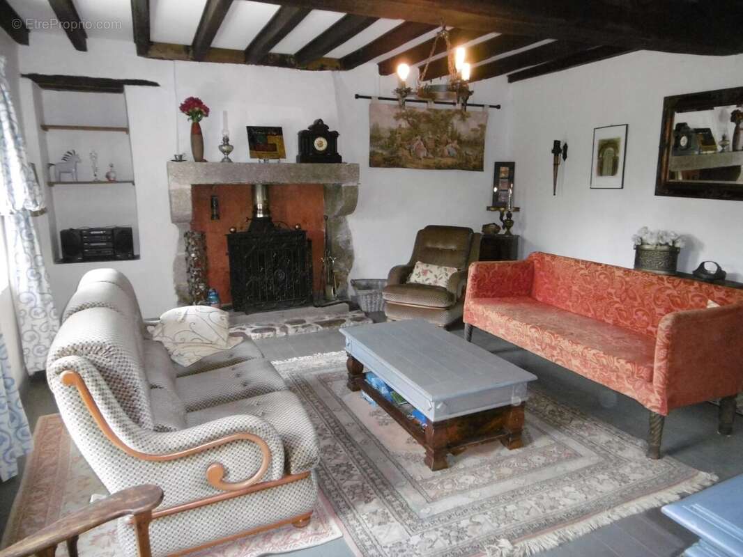 Maison à MOUTIERS-SOUS-ARGENTON