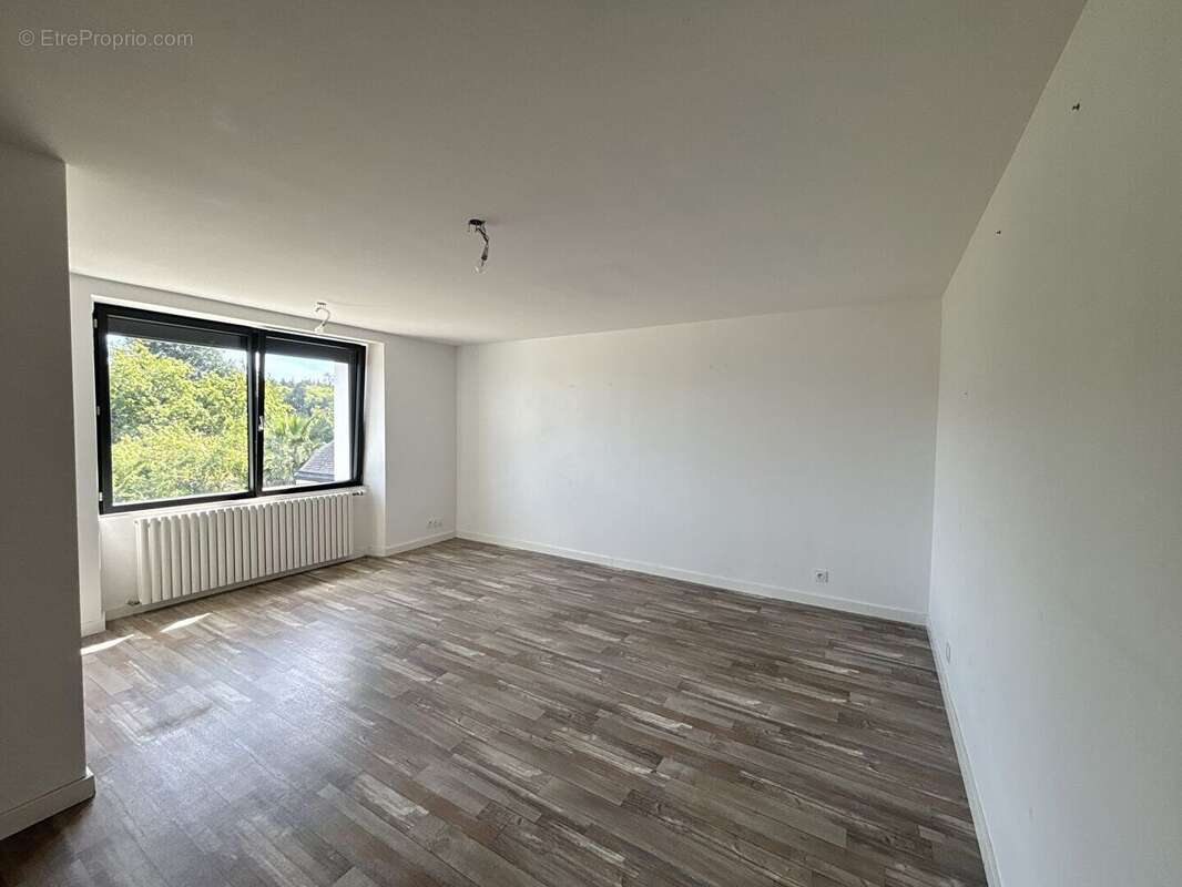 Maison récente 7 pièces à vendre à Caudan - 495 125 - photo 2