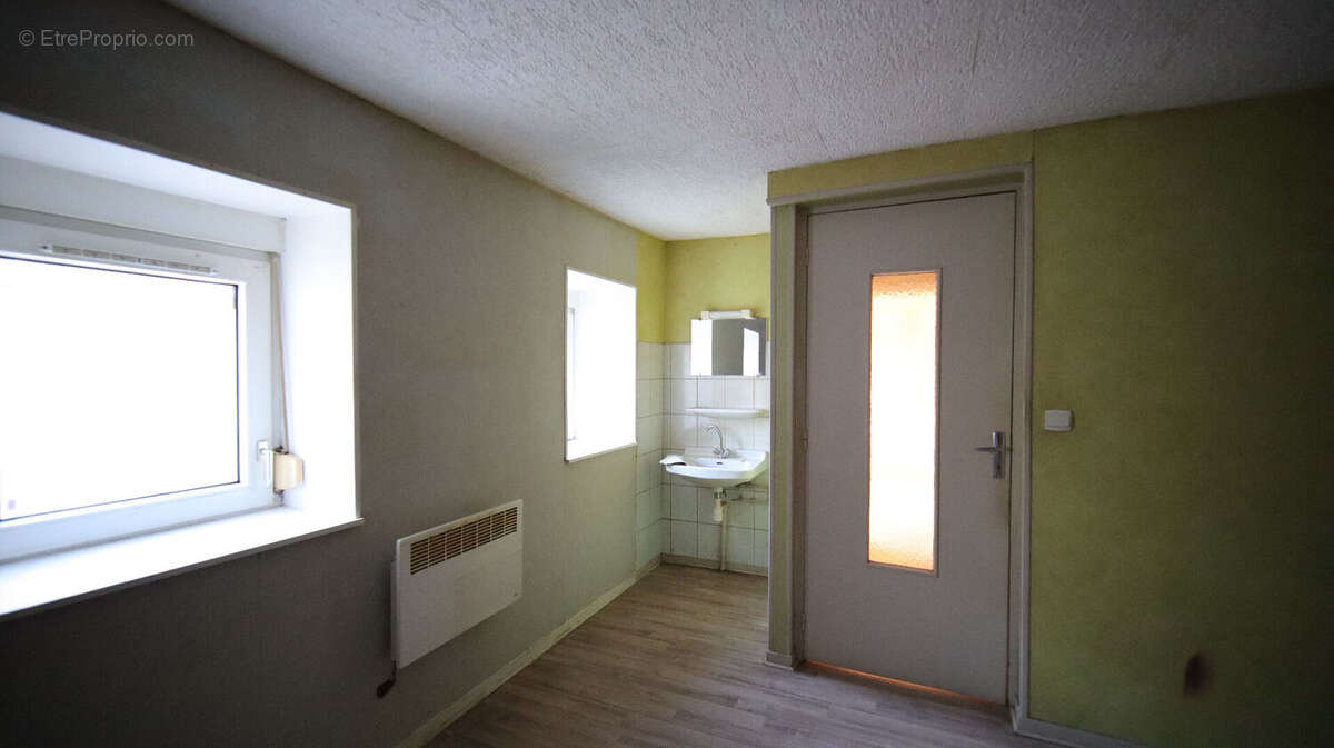 Maison à VELLE-SUR-MOSELLE