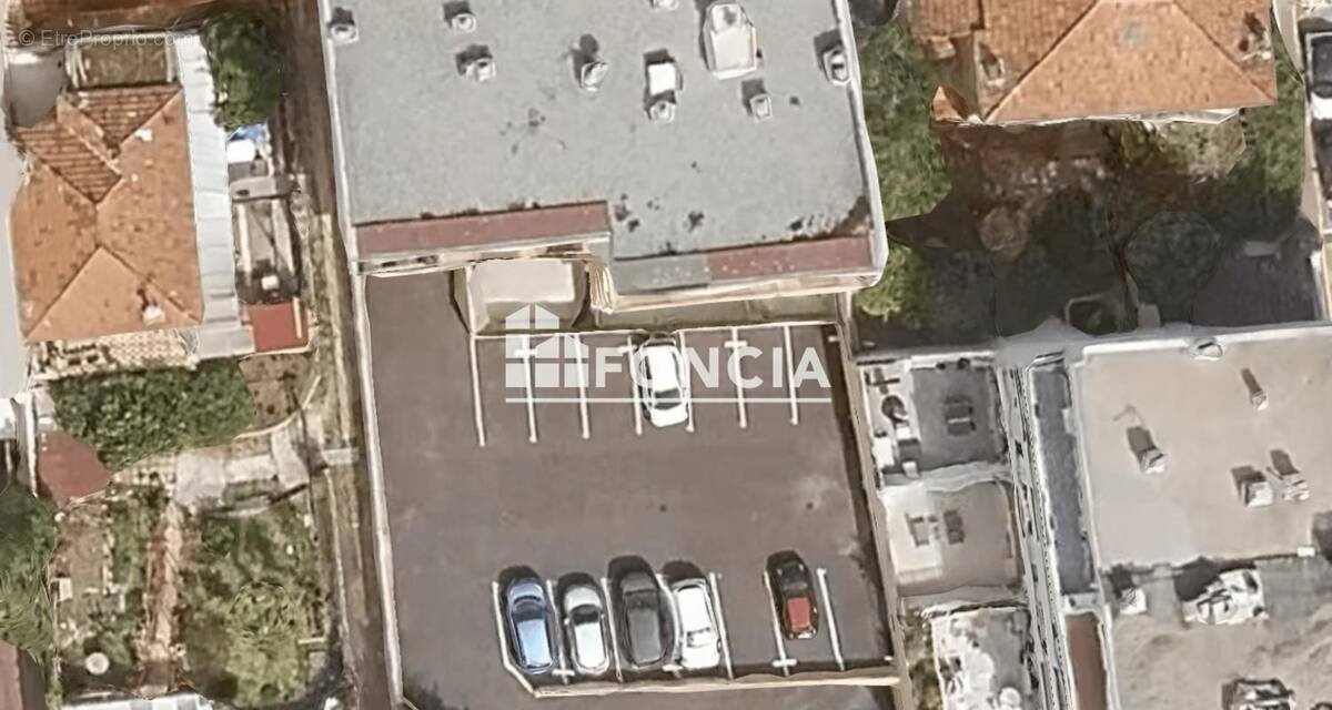 Parking à CANNES