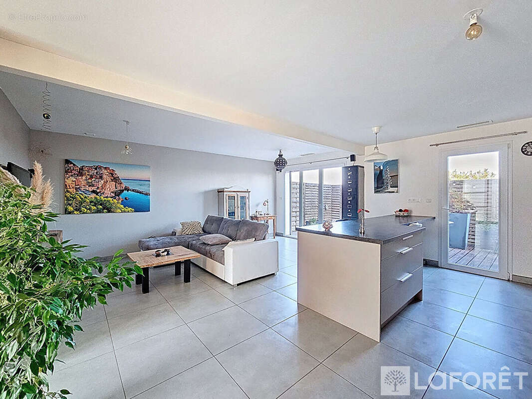 Maison à COLOMBIERS