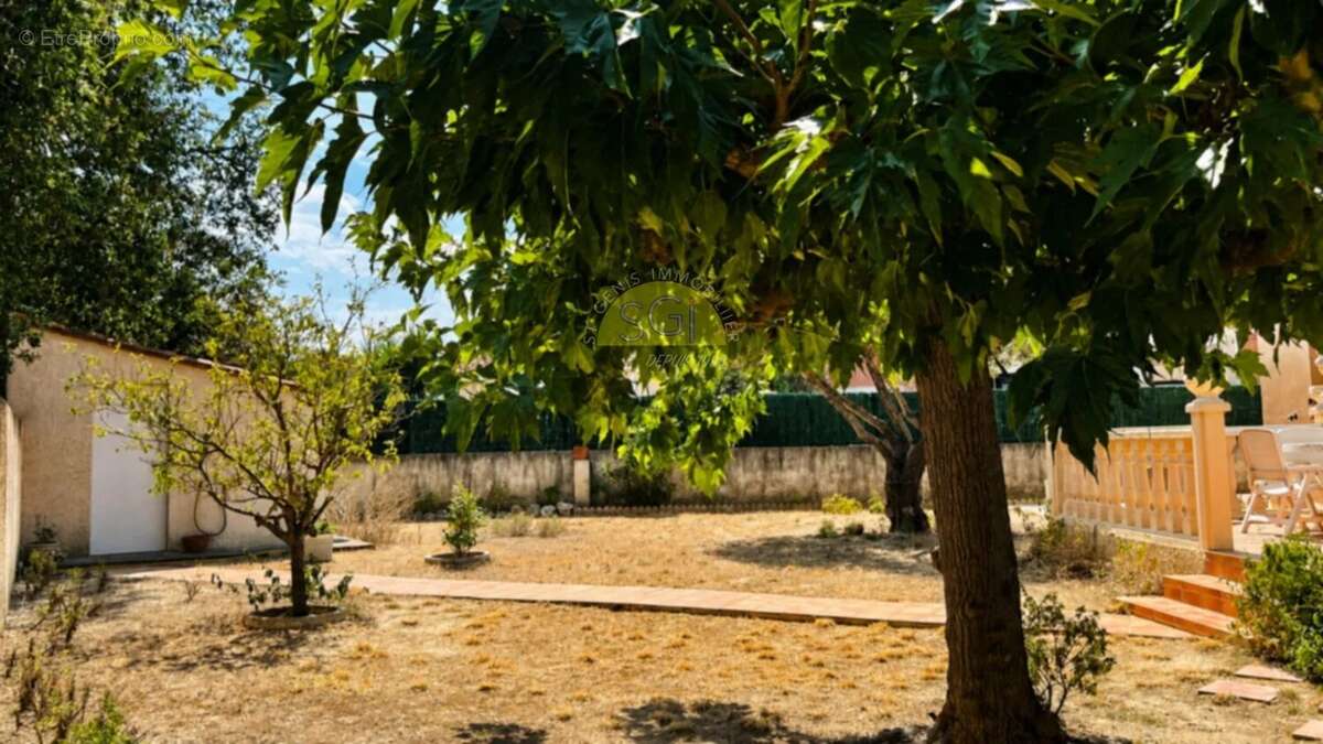 Villa 4 faces de Plain-Pied sur 621 m2 de terrain - photo 13