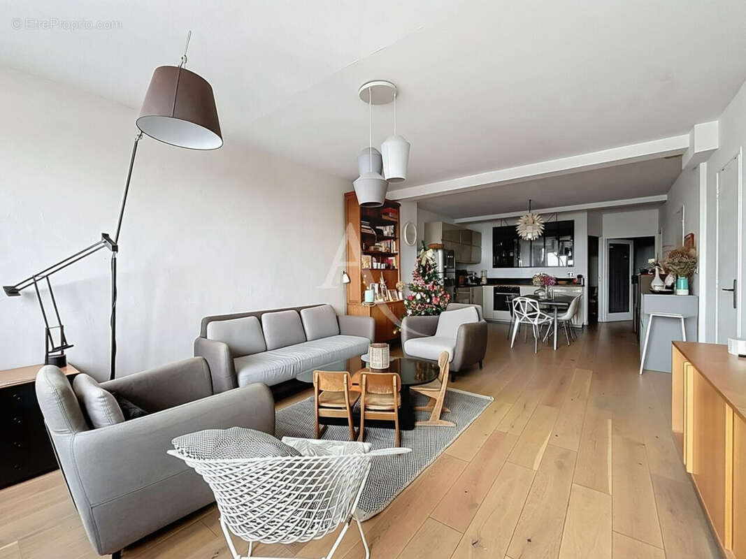 Appartement à SURESNES