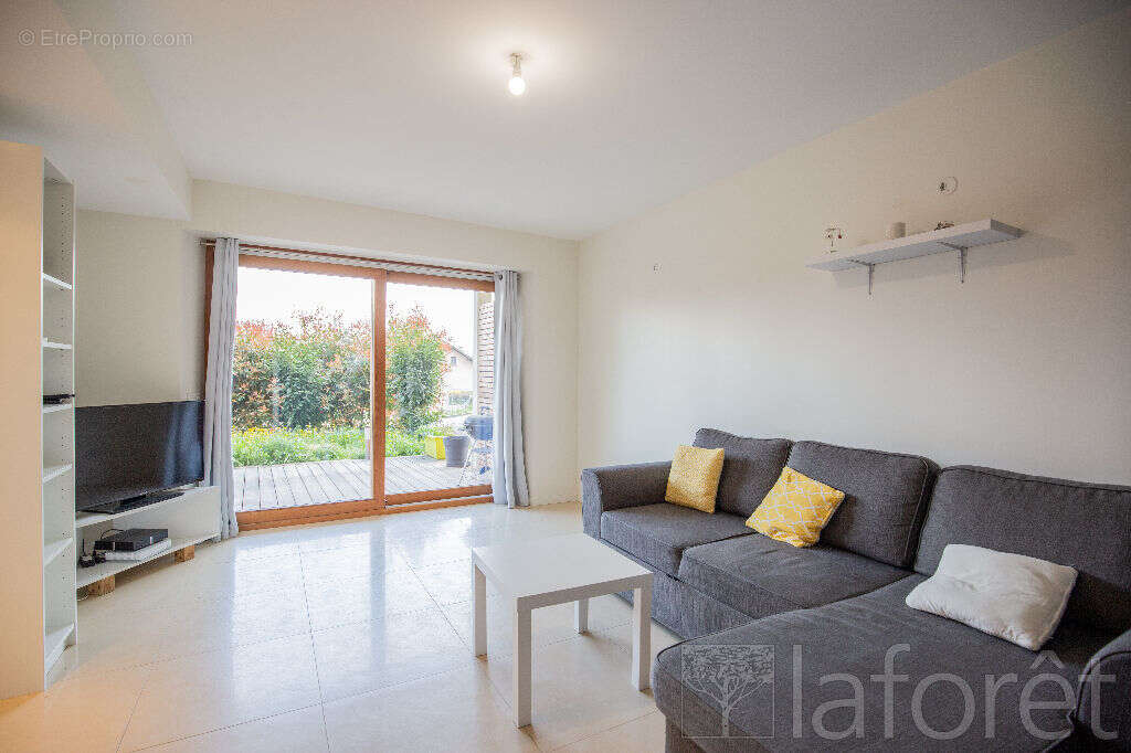 Appartement à POISY