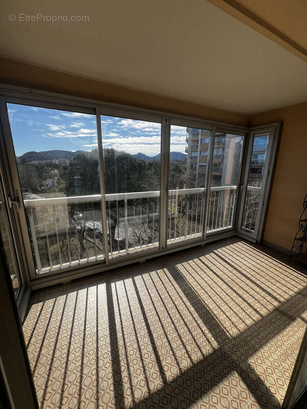 Appartement à MANDELIEU-LA-NAPOULE