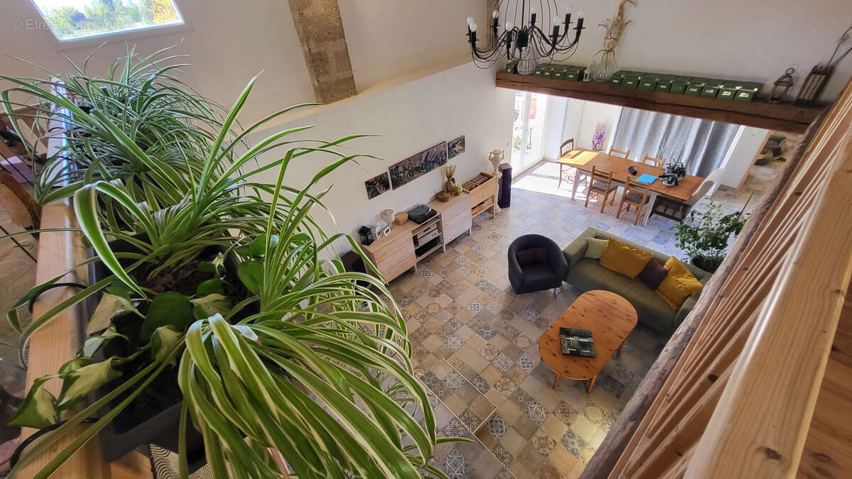 Maison à CIVRAC-DE-BLAYE