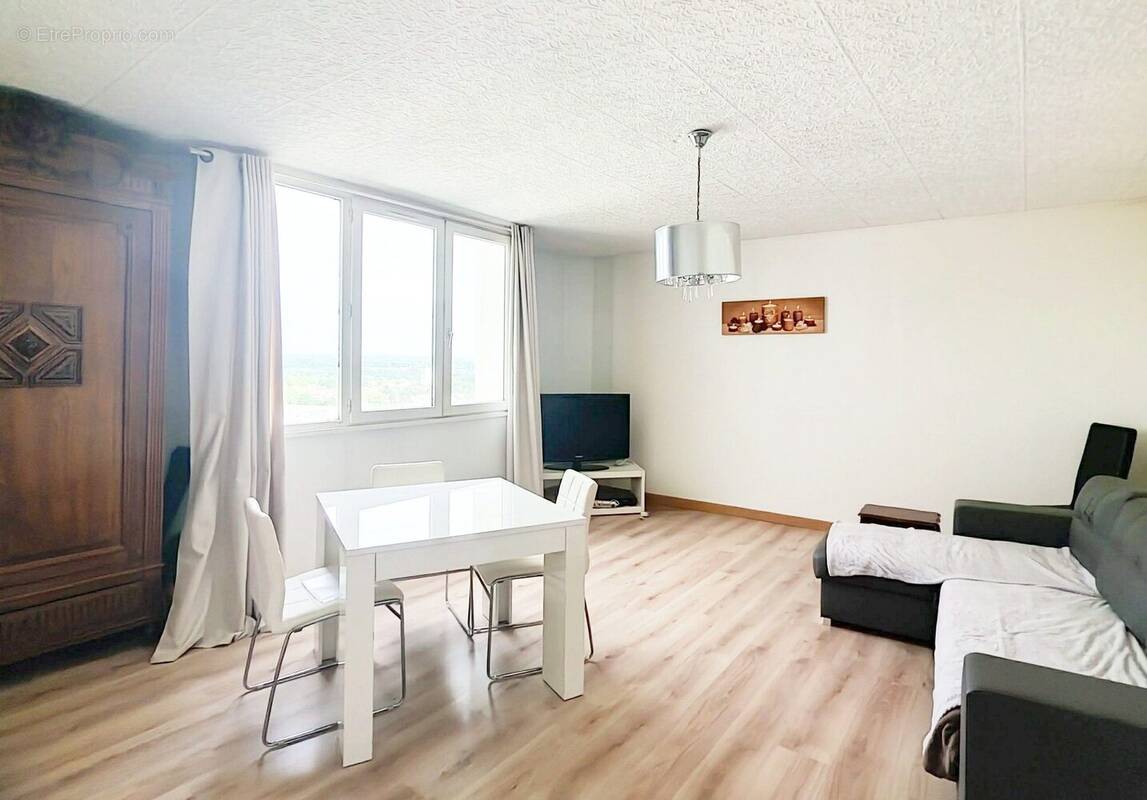 Appartement à MONS-EN-BAROEUL