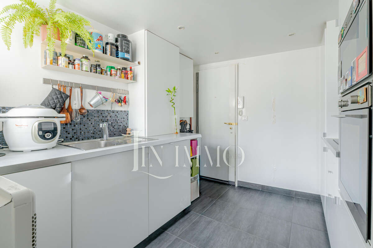 Appartement à PARIS-11E