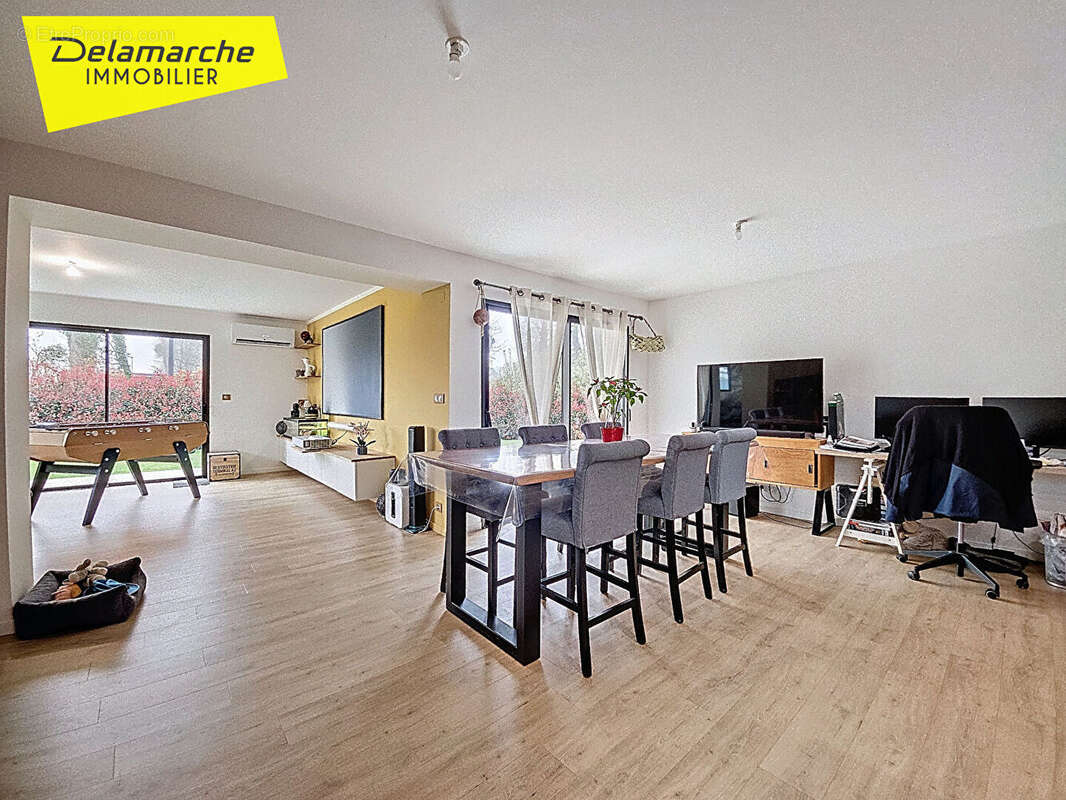 A vendre maison climatisée Brehal  6 pièces vie de plain pied avec des belles prestations - photo 2
