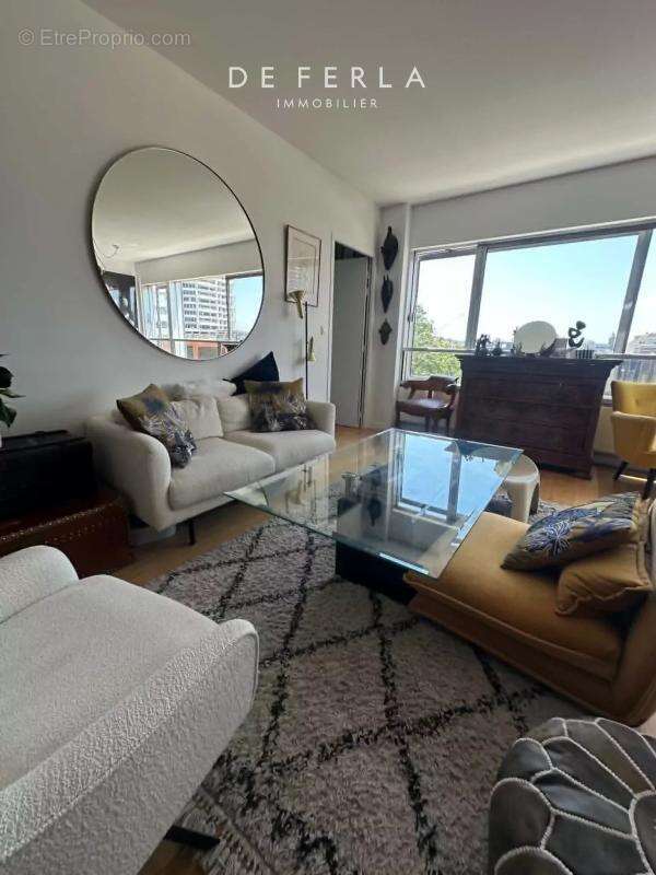 Appartement à PARIS-15E