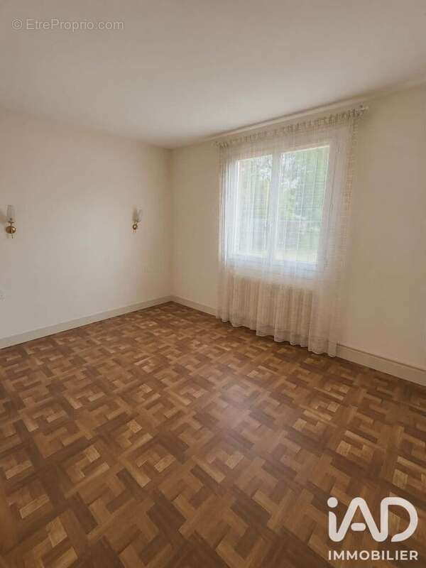 Photo 9 - Maison à NEUVILLE-AUX-BOIS