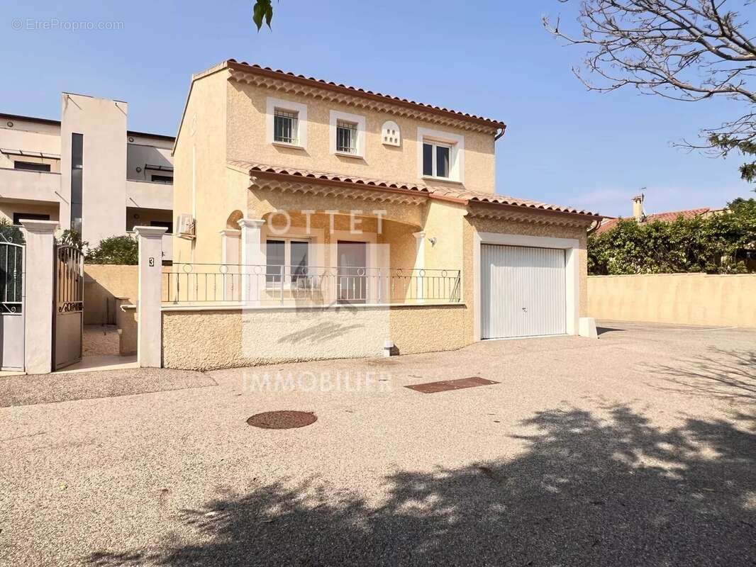 En exclusivite dans residence securisee villa t4 avec garage et exterieur - photo 2
