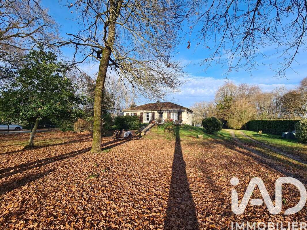 Photo 4 - Maison à SAINT-SULPICE-D'ARNOULT