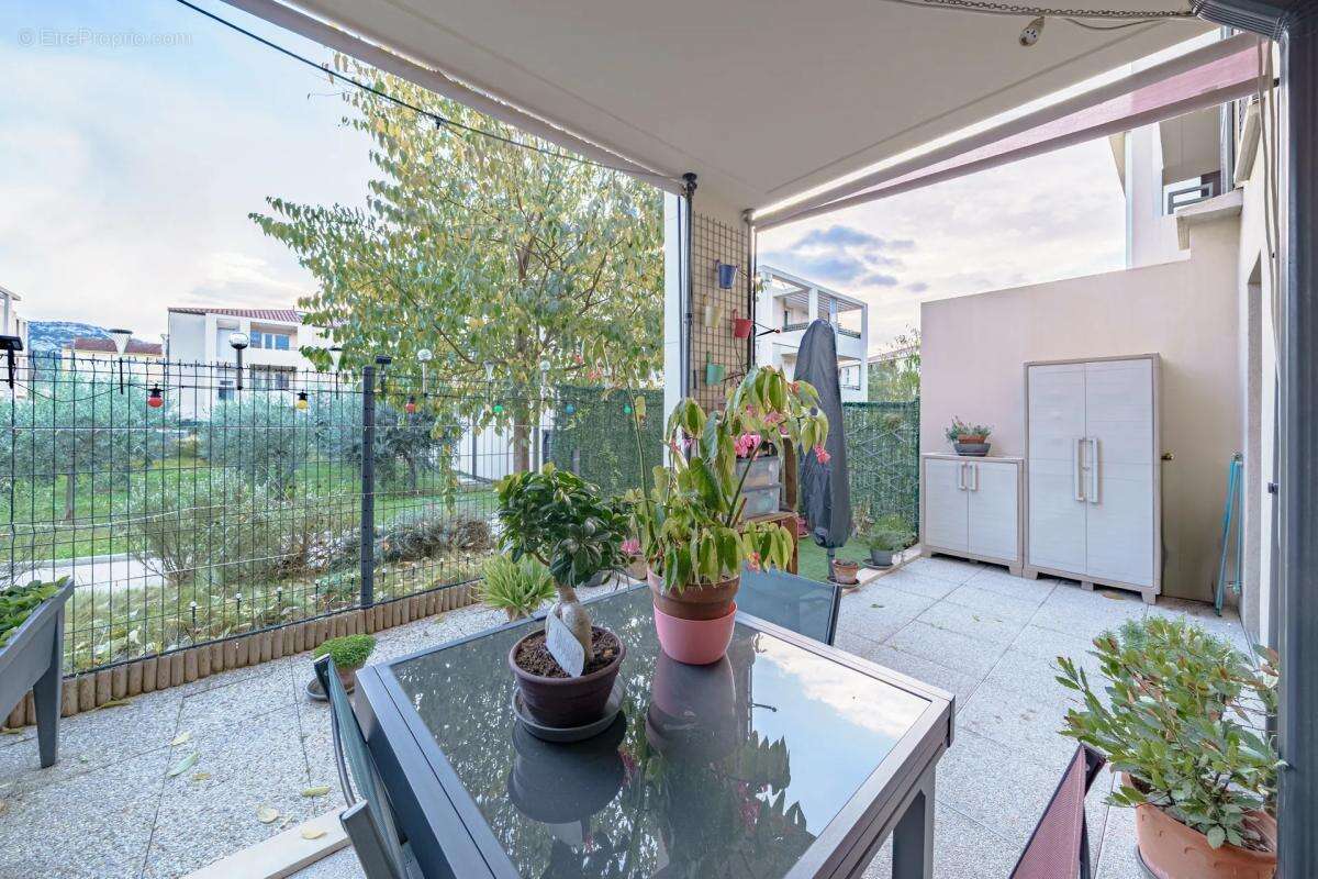 Appartement à LE CASTELLET