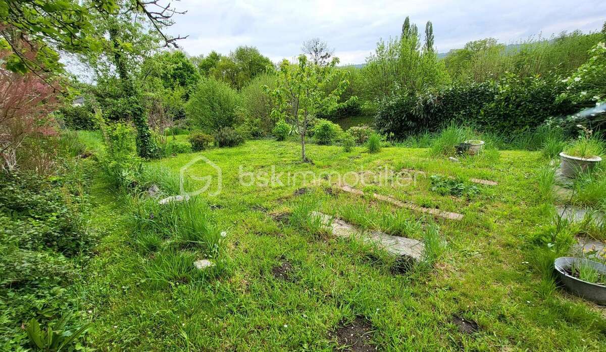 Maison à LE MESNIL-GILBERT