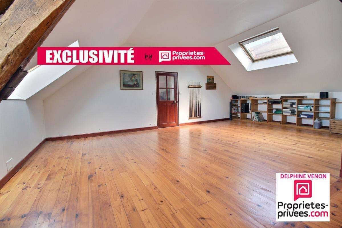 Exclusivité - Maison de ville dans l'hyper centre  de Chateauneuf  sur Loire avec garage et  terrain de 500 m² - photo 9