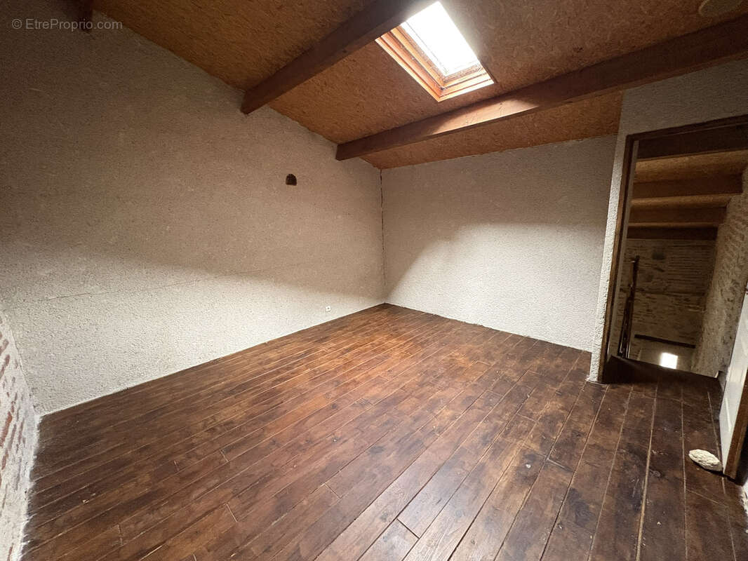 Maison à PORT-SAINTE-MARIE