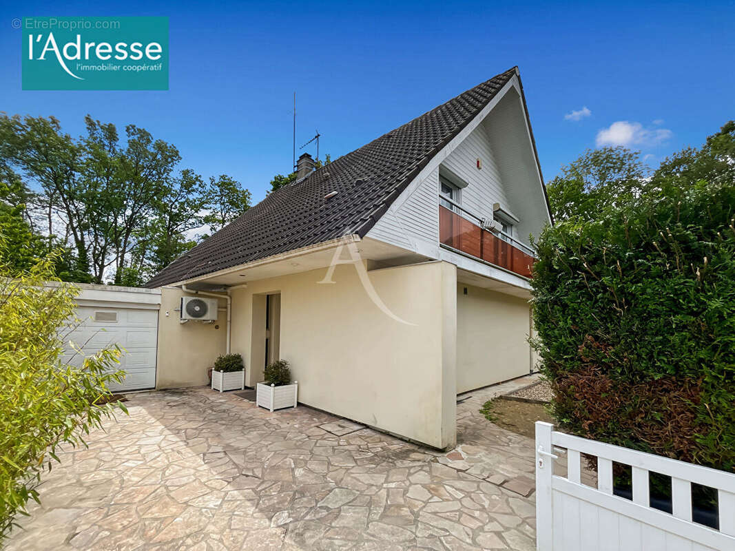 Maison à MEULAN