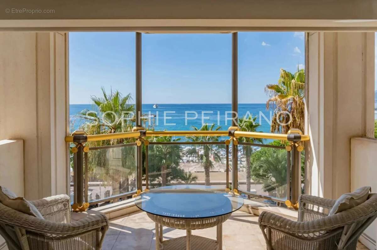 Appartement à CANNES