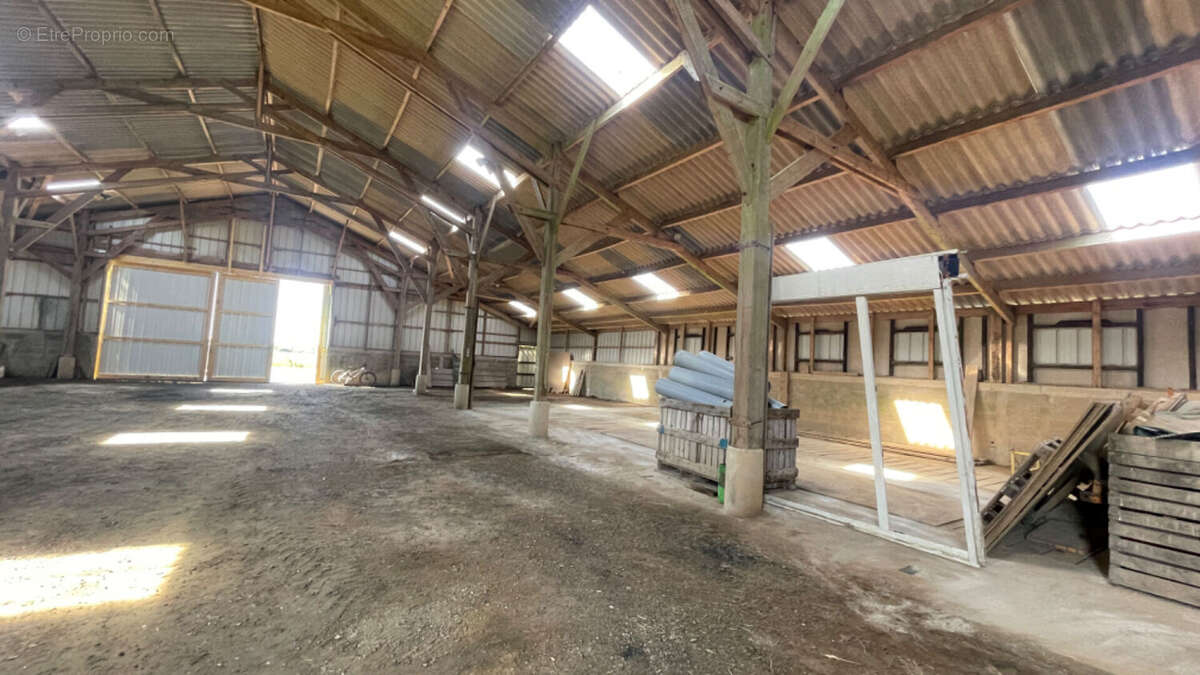 Parking à LANHOUARNEAU