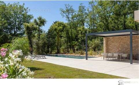 Maison 240 m² à Fayence  - photo 3