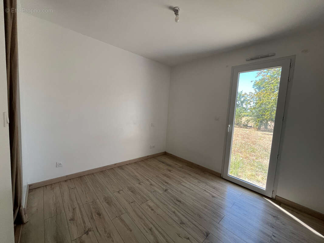 Pavillon récent de plain-pied 110 m2, 3 chambres - photo 14