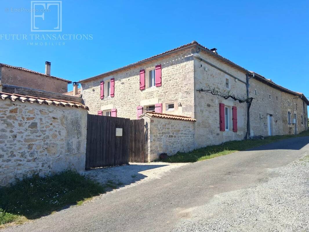 Maison à VARAIGNES