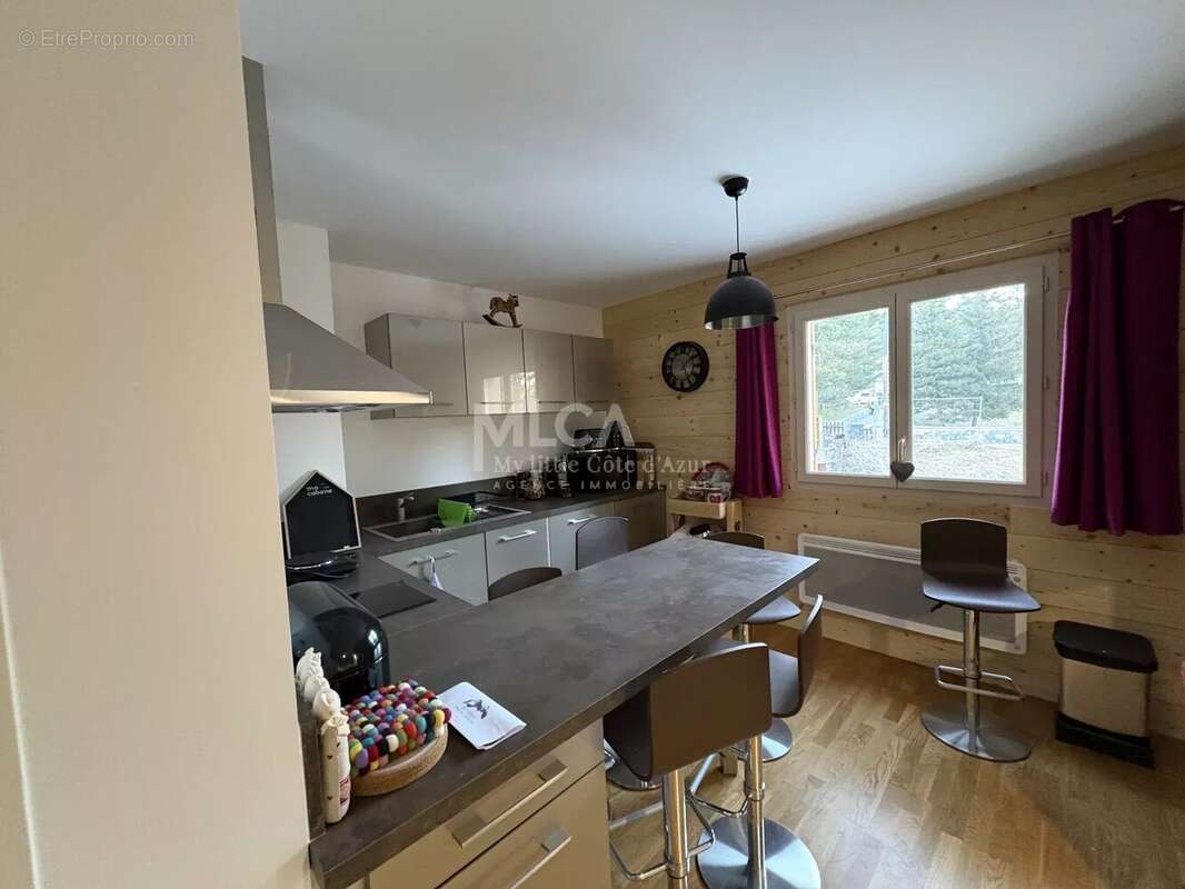 Appartement à SAINT-ETIENNE-DE-TINEE