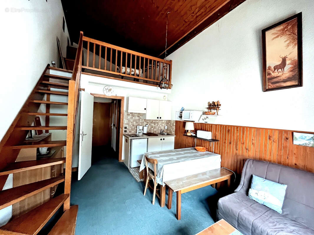 F2 Cabine Duplex - 34 m2 - Combloux centre - photo 2