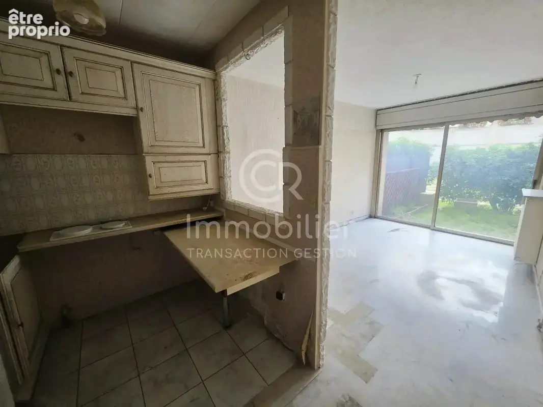 Studette a renover - 200m des plages - ideal loc courte duree - photo 3