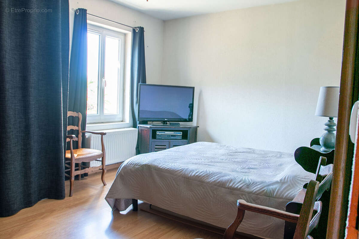 Maison à SAINT-BERON