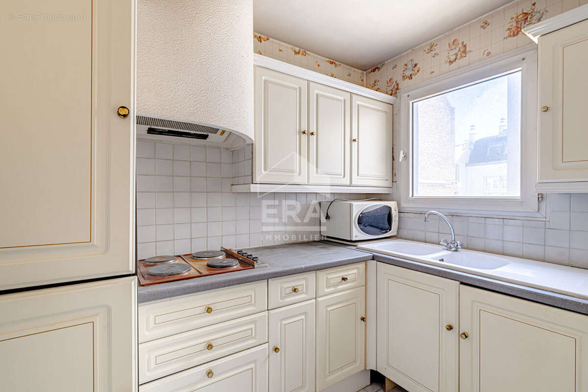 Appartement à PARIS-20E