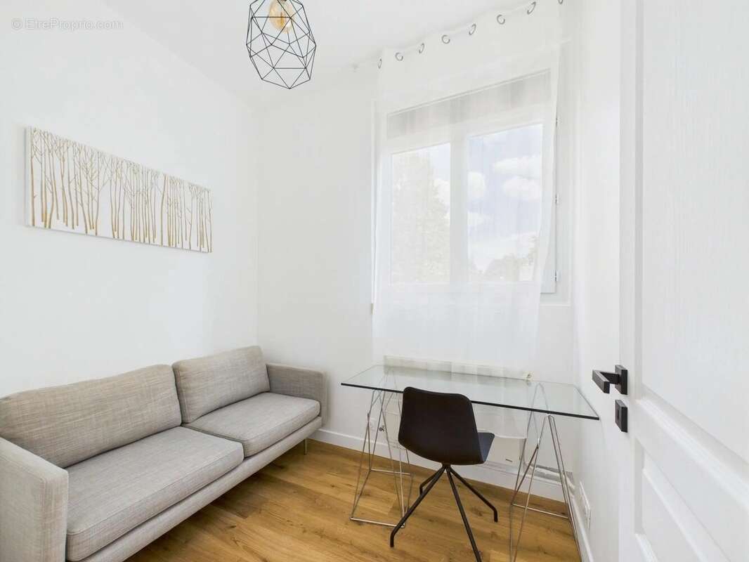 Appartement à NEUILLY-SUR-SEINE